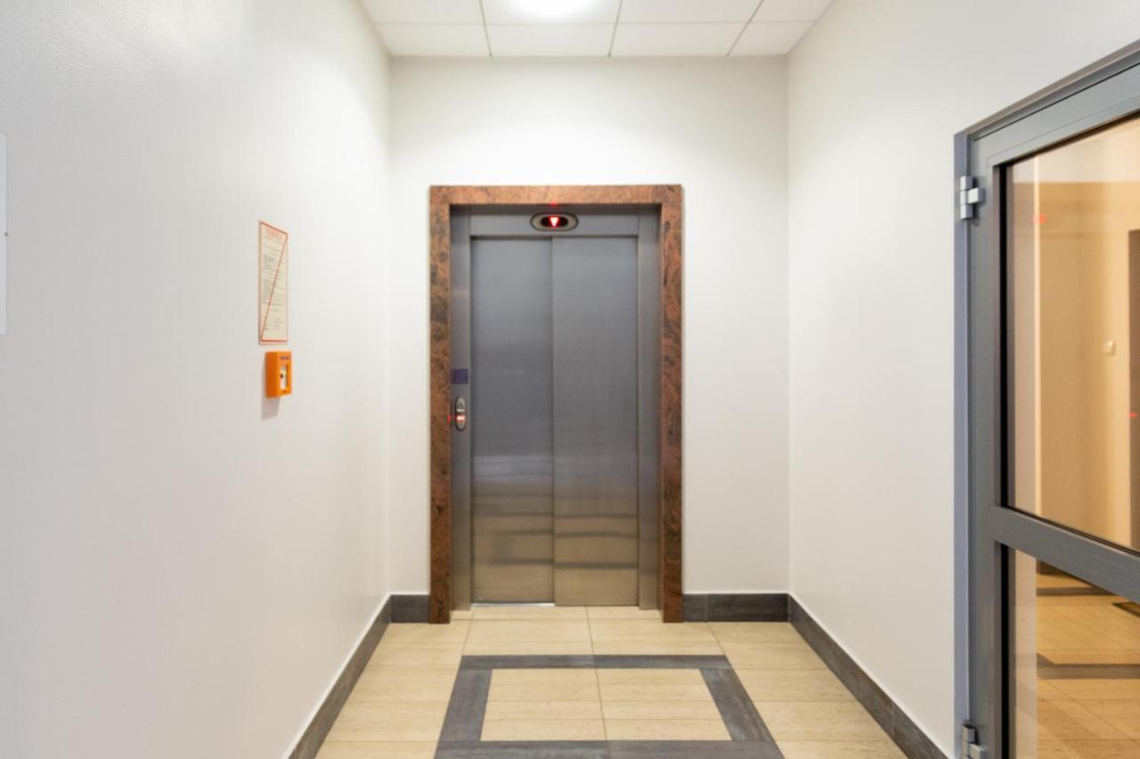 Secret Charm Fully Equipped Apt With Balcony كراكوفيا المظهر الخارجي الصورة
